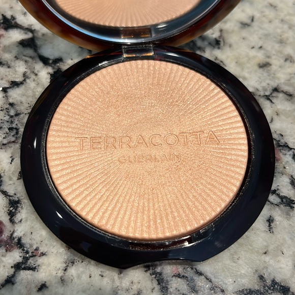 Guerlain Terracotta Luminizer 00 Ivore Rose - Picture 2 of 7